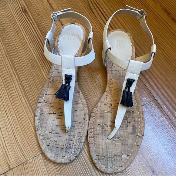 Crown and Ivy beige leather navy tassel wedge thong sandal SIZE 9M - Picture 7 of 7